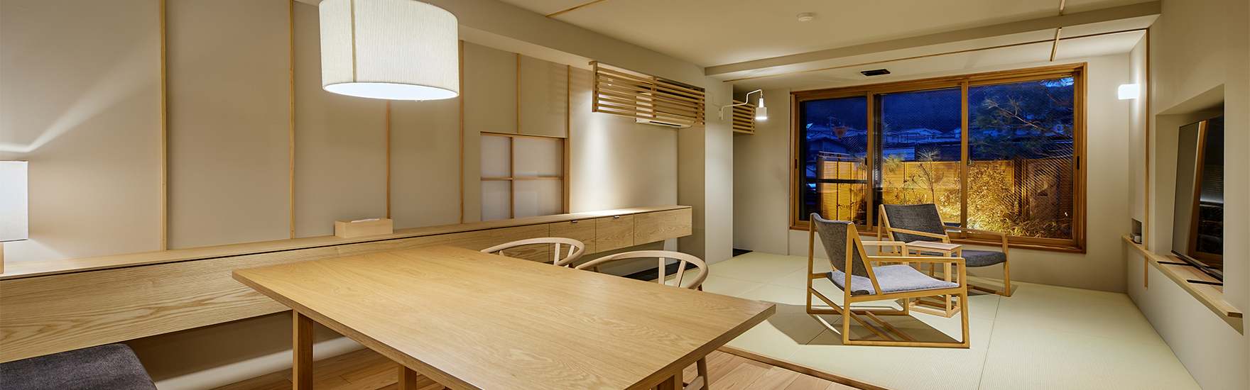 2024年に誕生した「温泉付プレミアムスイートルーム」2室。客室専用のお料理をお部屋で。