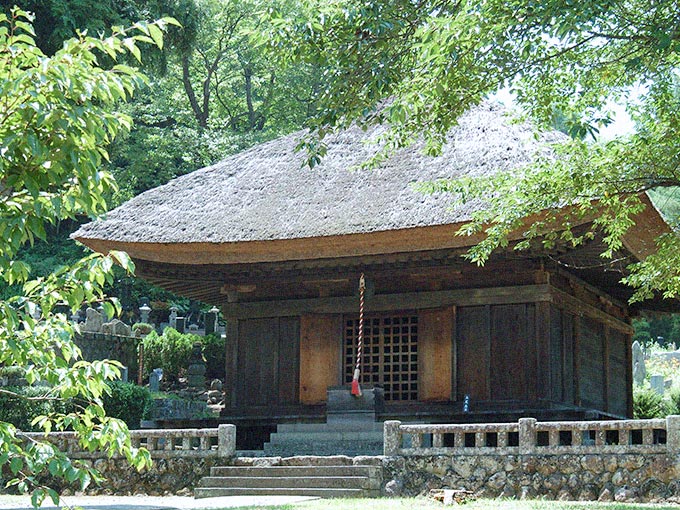 中禅寺薬師堂